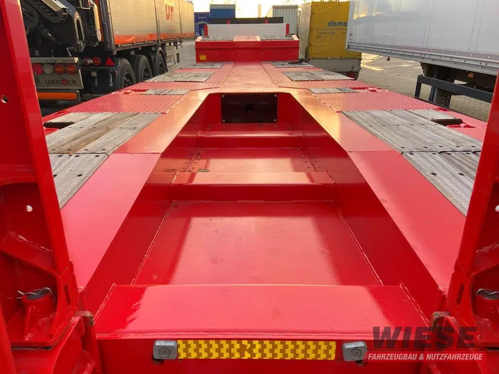 Kässbohrer Tiefbett von Wiese Trailer Rent in Petershagen mieten ab 2225.00€