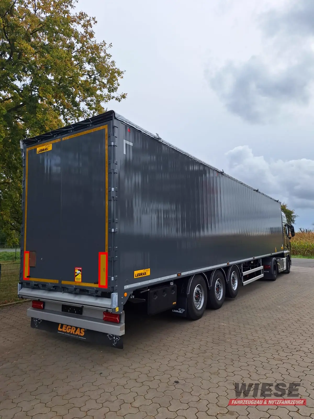 Legras Schubboden von Wiese Trailer Rent in Petershagen mieten ab 1495.00€