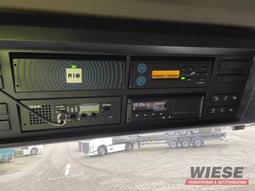 MAN Sattelzugmaschine von Wiese Trailer Rent in Petershagen mieten ab 3200.00€