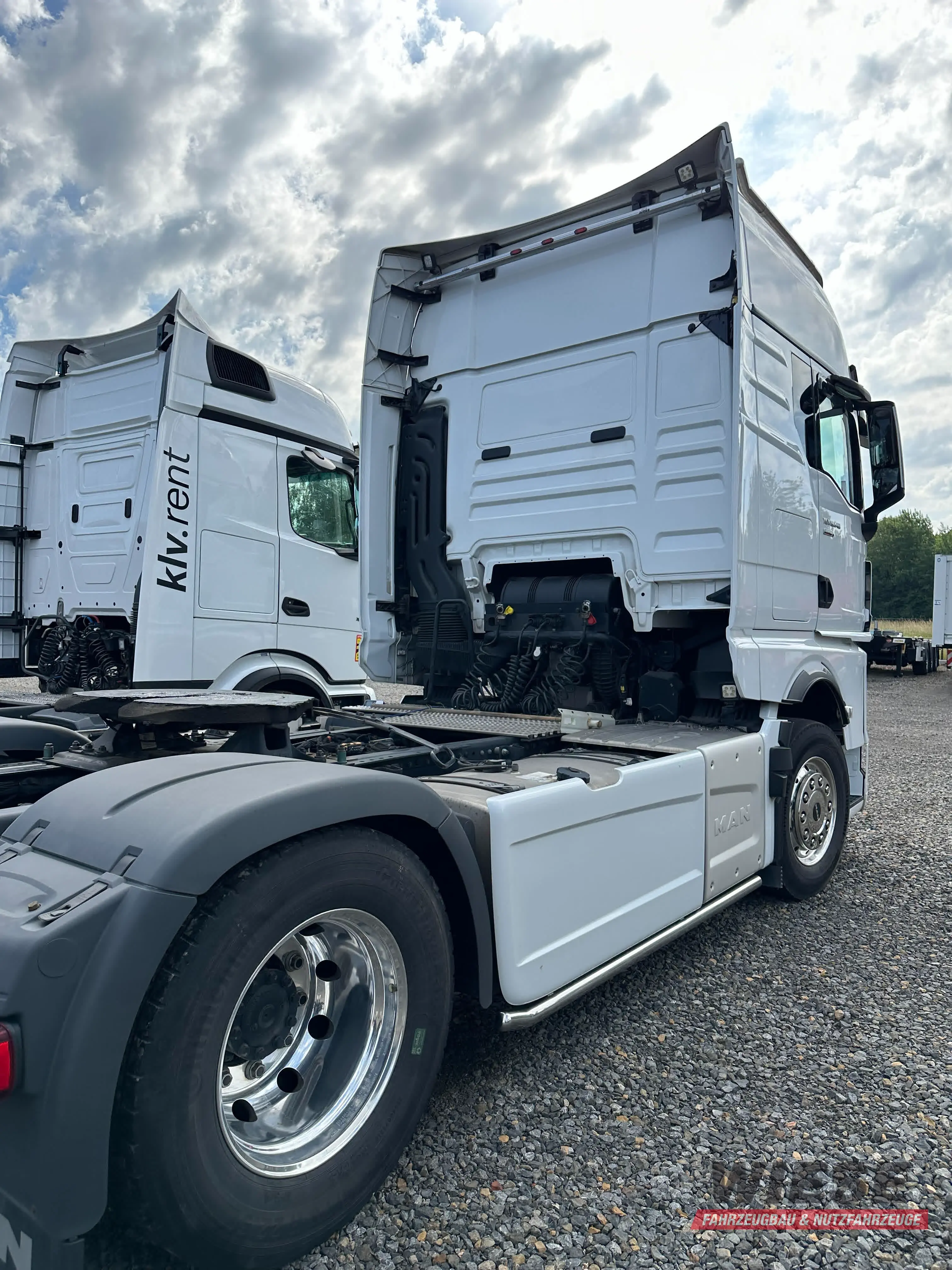 MAN TGX SZM von Wiese Trailer Rent in Petershagen mieten ab 3000.00€