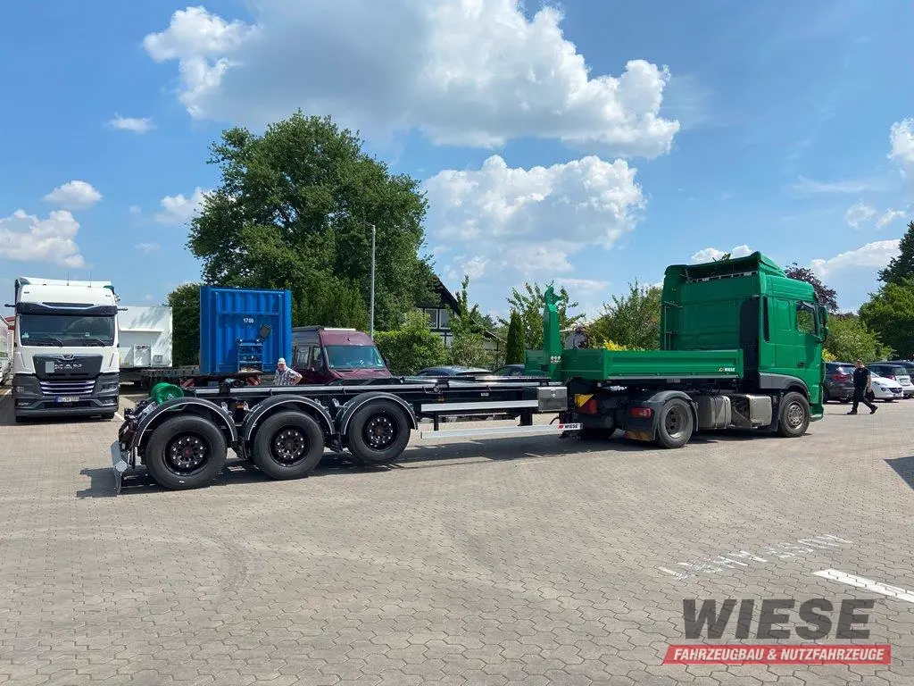 Wiese Abrollkipper von Wiese Trailer Rent in Petershagen mieten ab 2500.00€