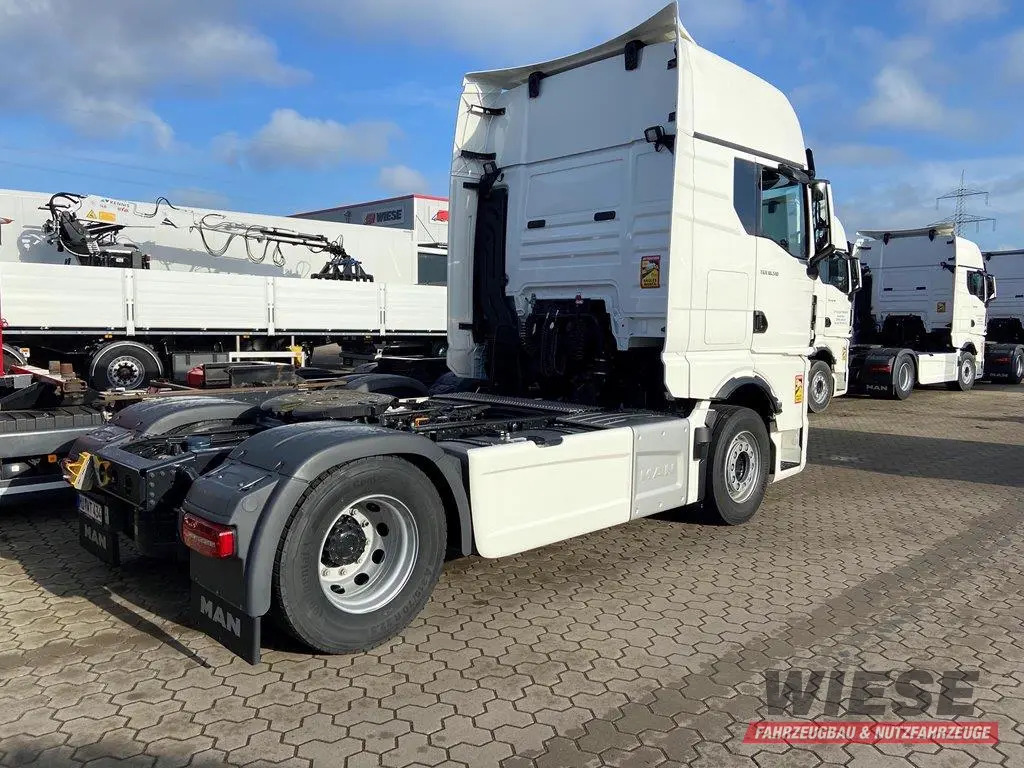 MAN TGX von Wiese Trailer Rent in Petershagen mieten ab 2850.00€
