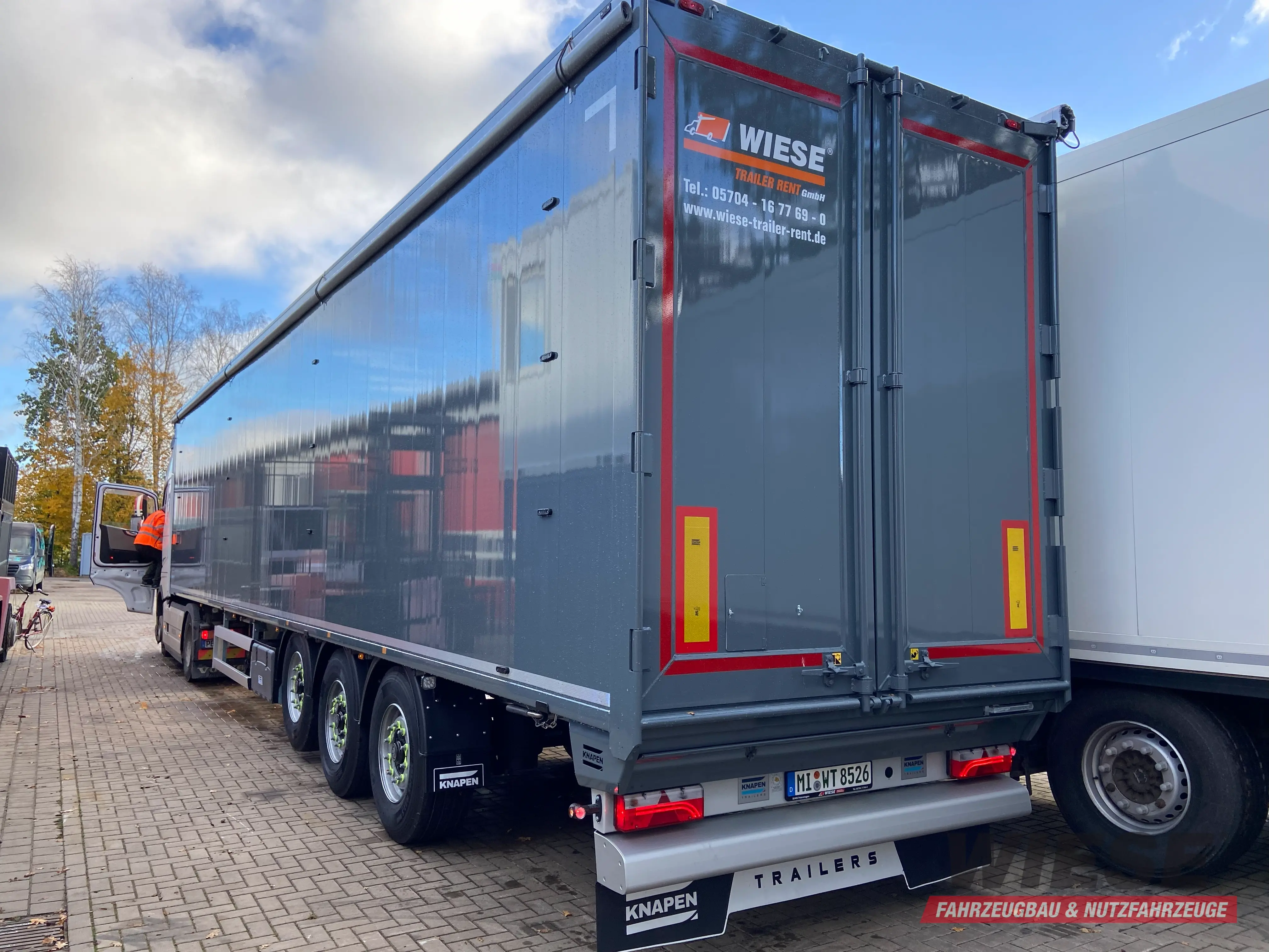 Knapen Schubboden von Wiese Trailer Rent in Petershagen mieten ab 1575.00€