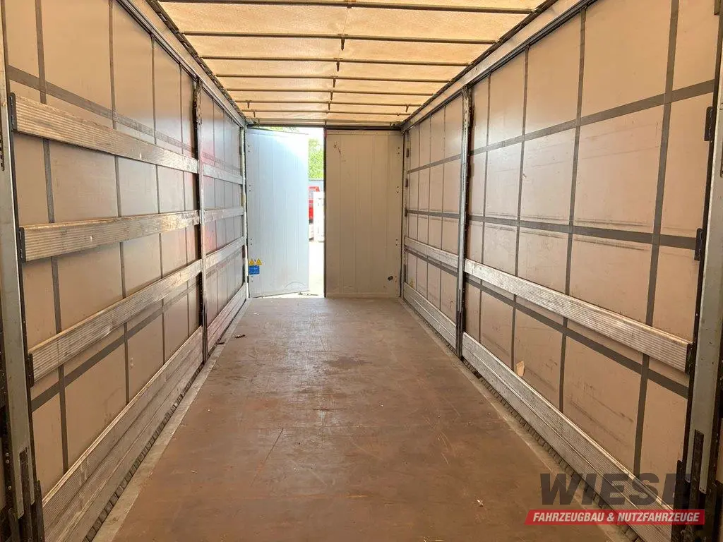 Schmitz Plane von Wiese Trailer Rent in Petershagen mieten