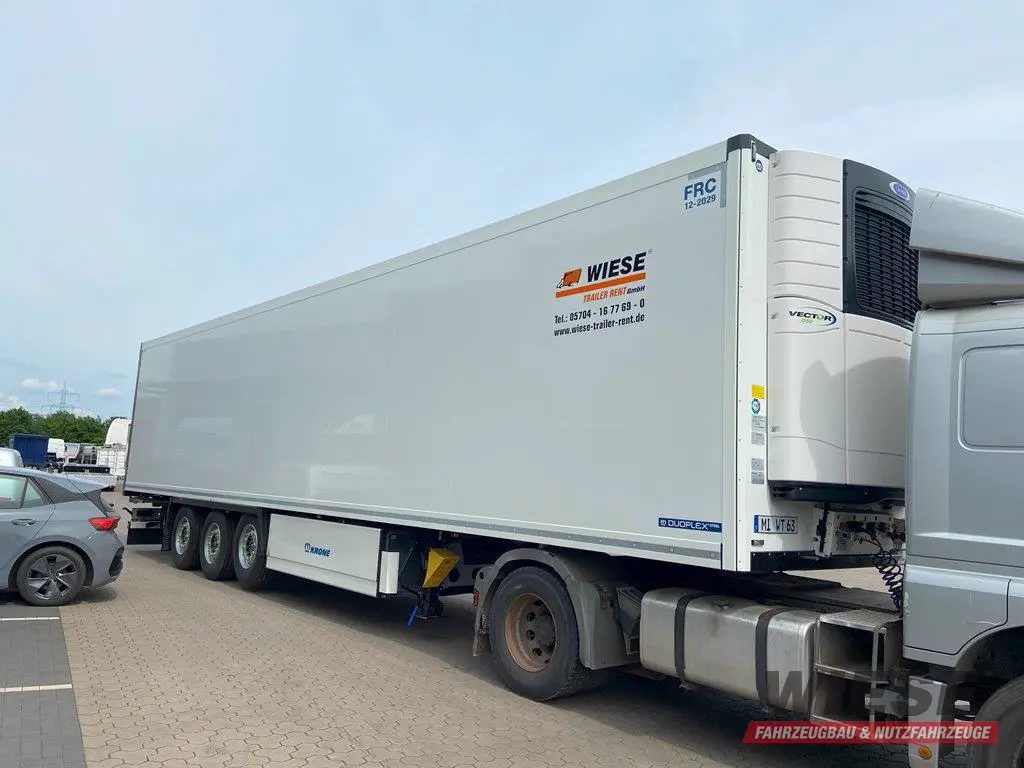 Krone Tiefkühl-Sattelauflieger von Wiese Trailer Rent in Petershagen mieten ab 1525.00€