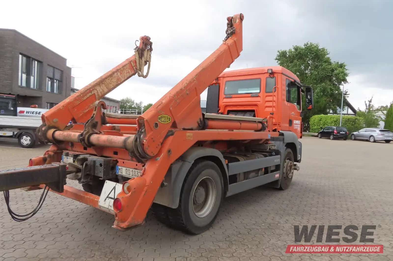 MAN LKW f. Kippmulden TGS1832 von Wiese Trailer Rent in Petershagen mieten