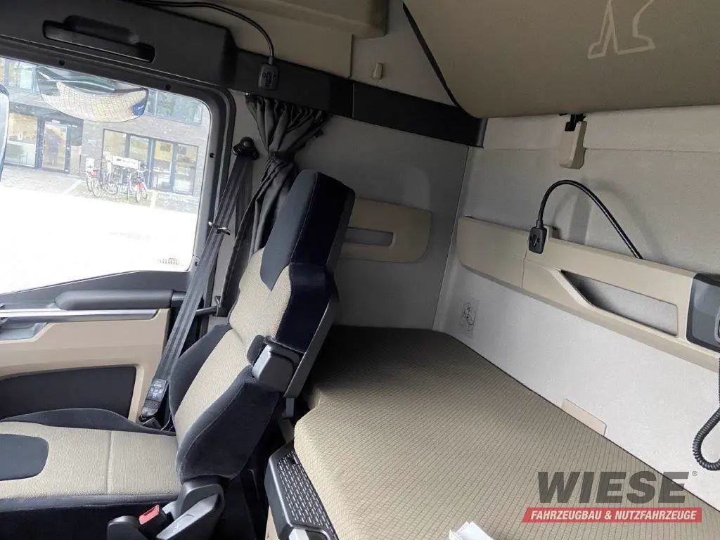 MAN Sattelzugmaschine von Wiese Trailer Rent in Petershagen mieten ab 3200.00€