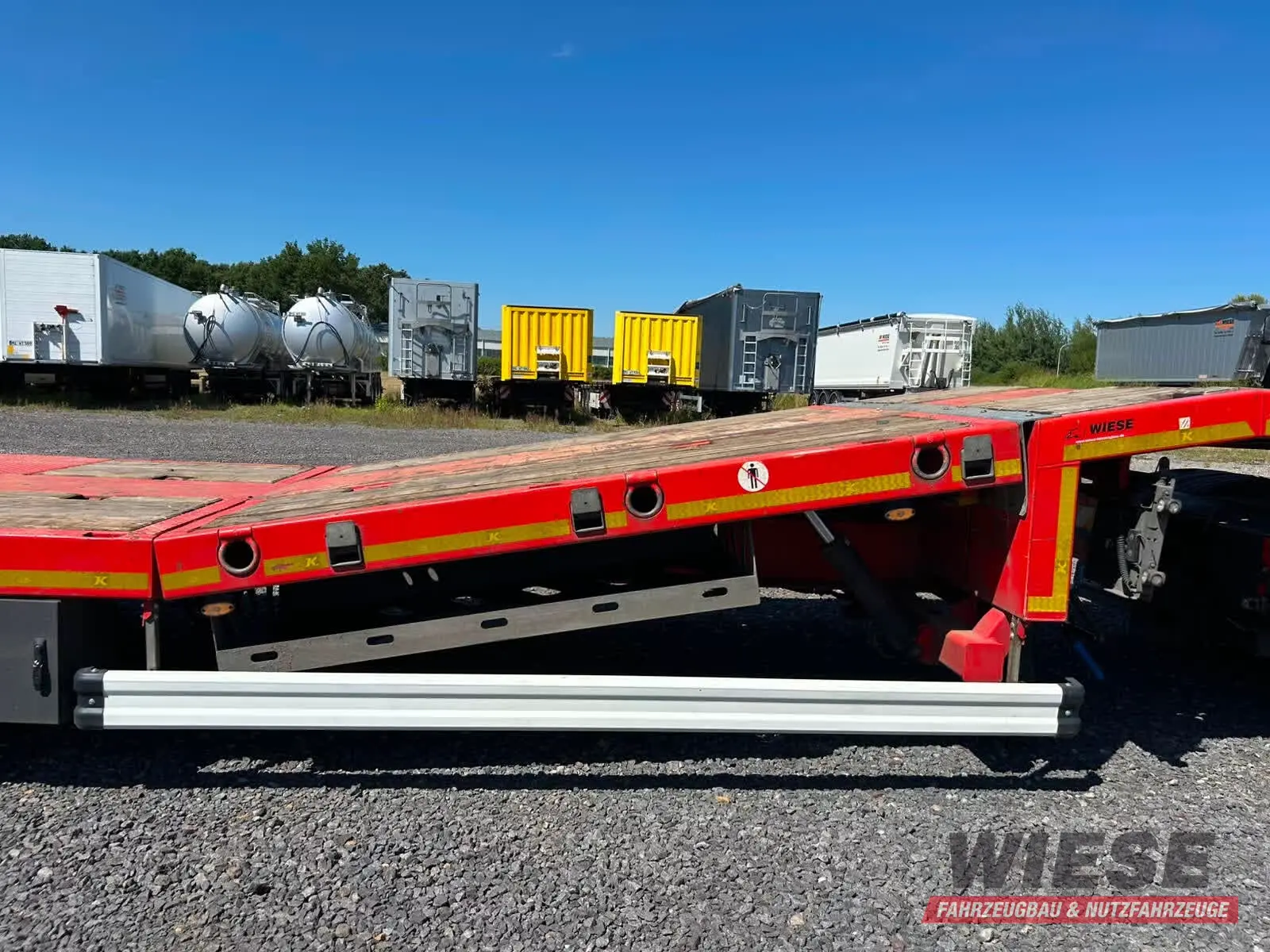 Kässbohrer Tieflader von Wiese Trailer Rent in Petershagen mieten ab 1765.00€