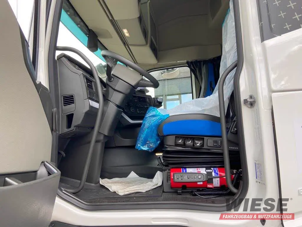 Volvo FH Elektro von Wiese Trailer Rent in Petershagen mieten ab 4500.00€