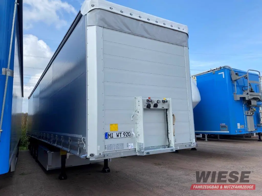 Schmitz Plane von Wiese Trailer Rent in Petershagen mieten ab 790.00€
