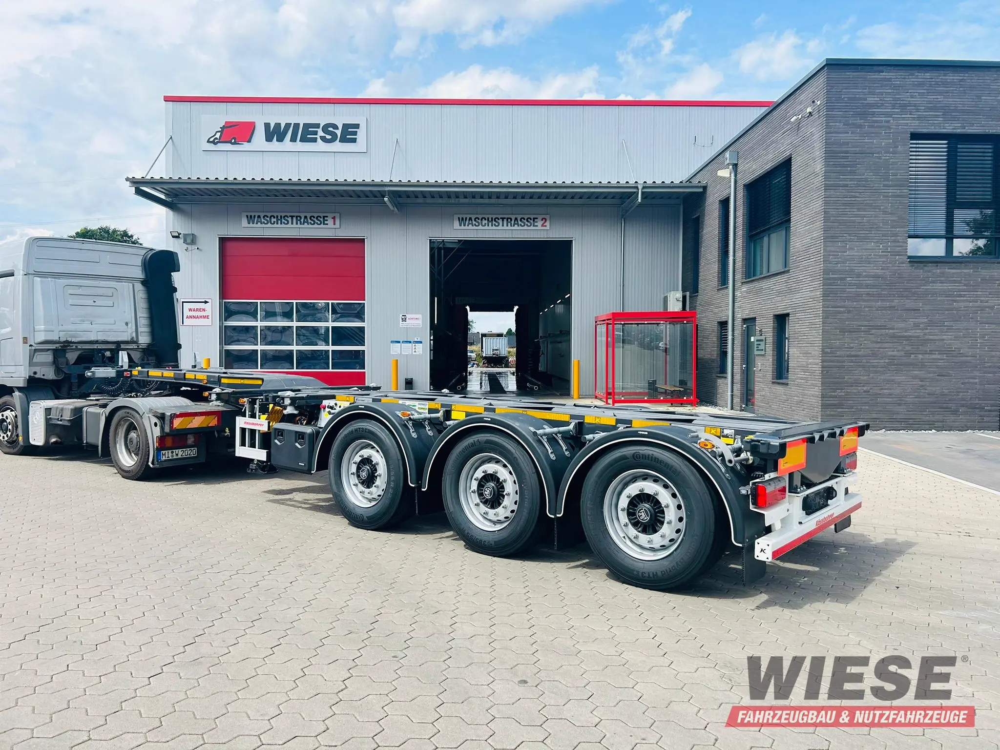 Kässbohrer Multicont - Container Chassis von Wiese Trailer Rent in Petershagen mieten ab 650.00€