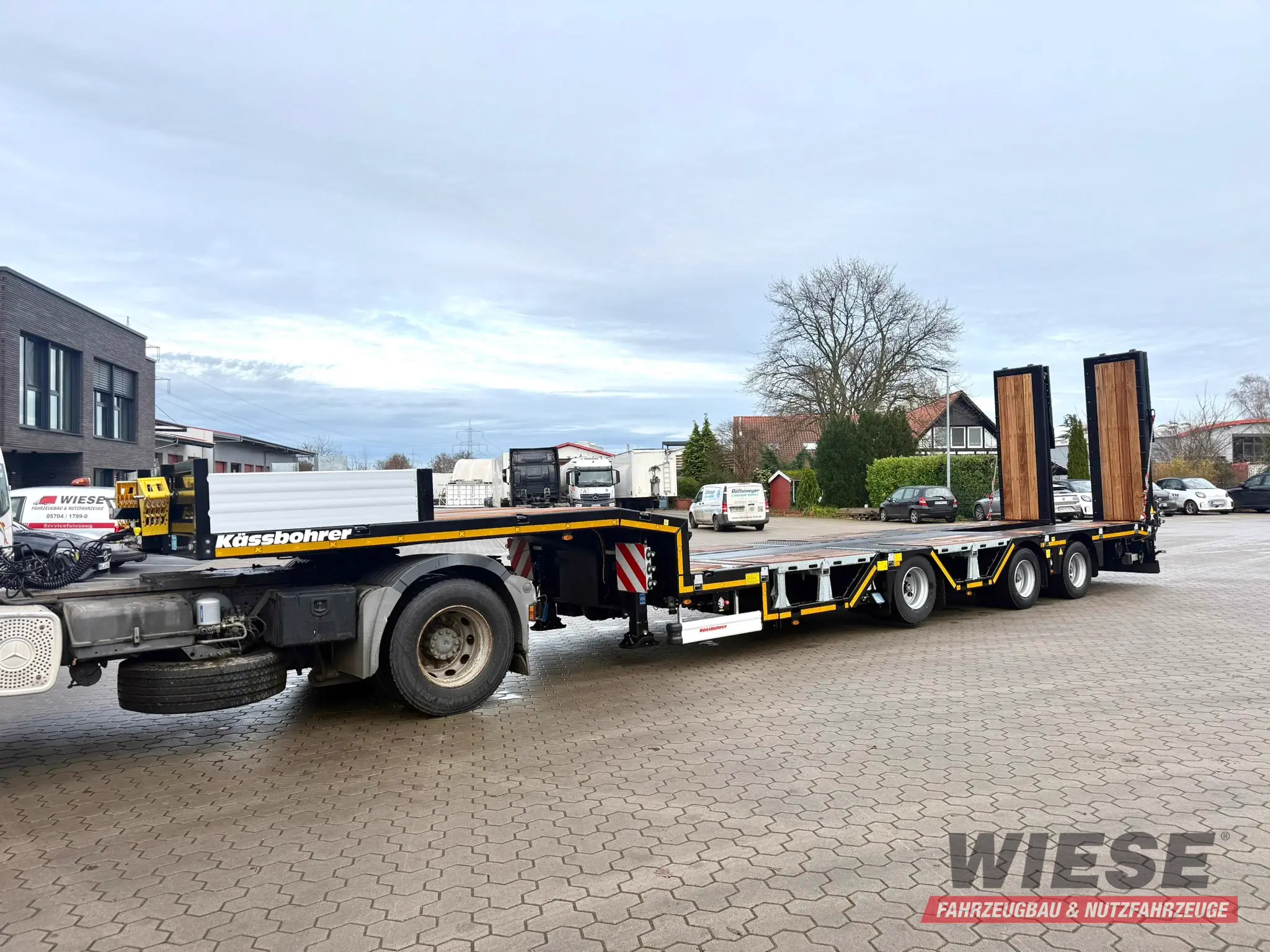 Kössbohrer SLAR3 Tele Tiefbett Radmulden von Wiese Trailer Rent in Petershagen mieten ab 1900.00€