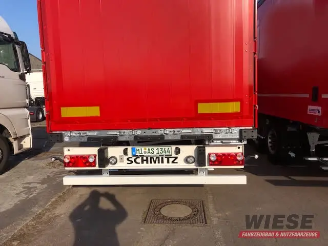 Schmitz Seitenplanen Anhänger von Wiese Trailer Rent in Petershagen mieten ab 500.00€
