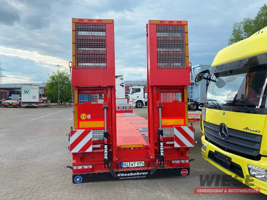Kässbohrer K.SLA.HS tele Tieflader mit hydr. Schwanenhals von Wiese Trailer Rent in Petershagen mieten ab 1700.00€