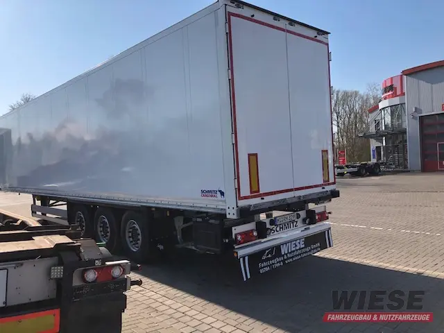 Schmitz Koffer von Wiese Trailer Rent in Petershagen mieten ab 660.00€