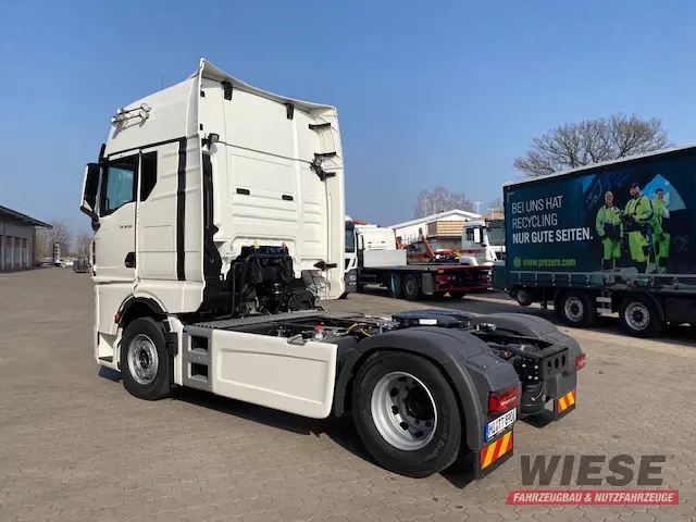 MAN Sattelzugmaschine von Wiese Trailer Rent in Petershagen mieten ab 2780.00€