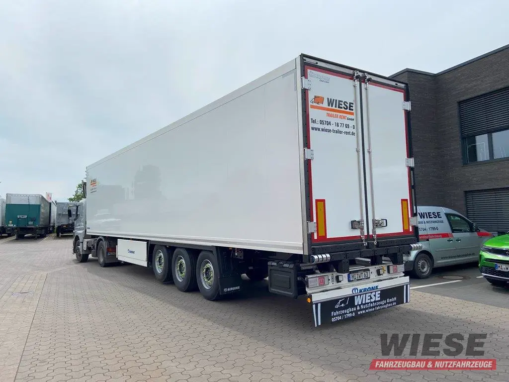 Krone Tiefkühl-Sattelauflieger von Wiese Trailer Rent in Petershagen mieten ab 1525.00€