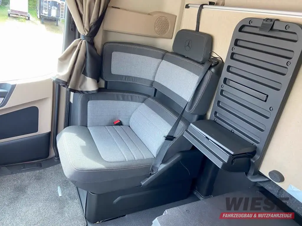 Mercedes Sattelzugmaschine von Wiese Trailer Rent in Petershagen mieten ab 3100.00€