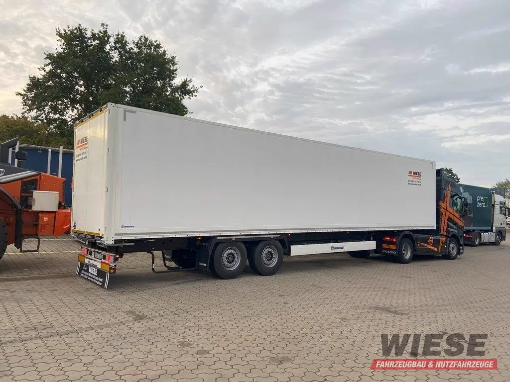 Krone Dry Liner von Wiese Trailer Rent in Petershagen mieten ab 875.00€