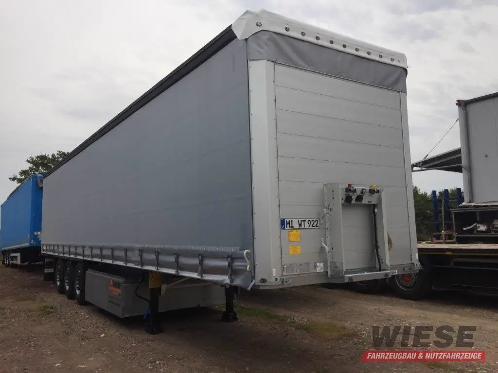 Schmitz Plane von Wiese Trailer Rent in Petershagen mieten