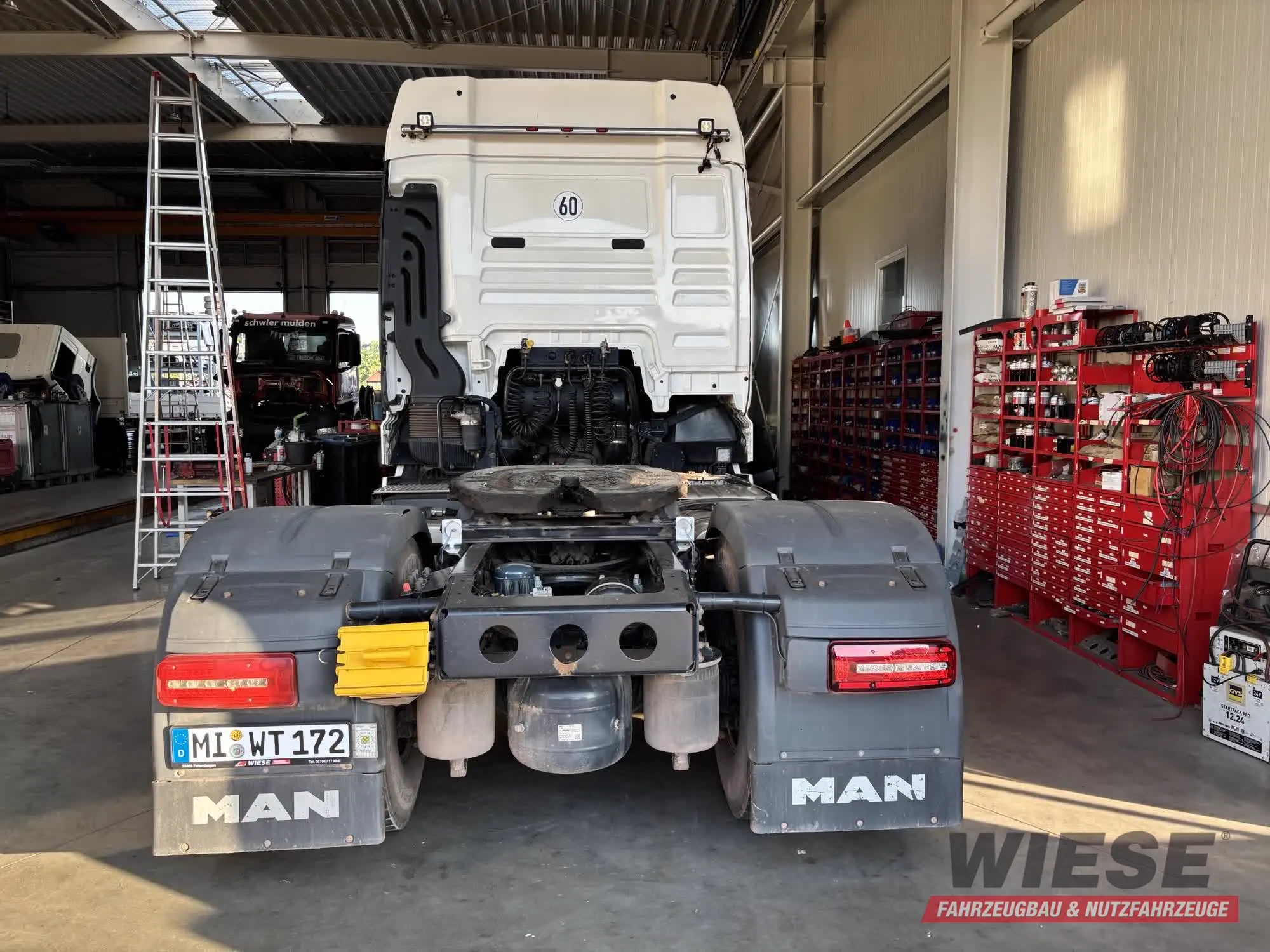 MAN TGX SZM von Wiese Trailer Rent in Petershagen mieten ab 3000.00€
