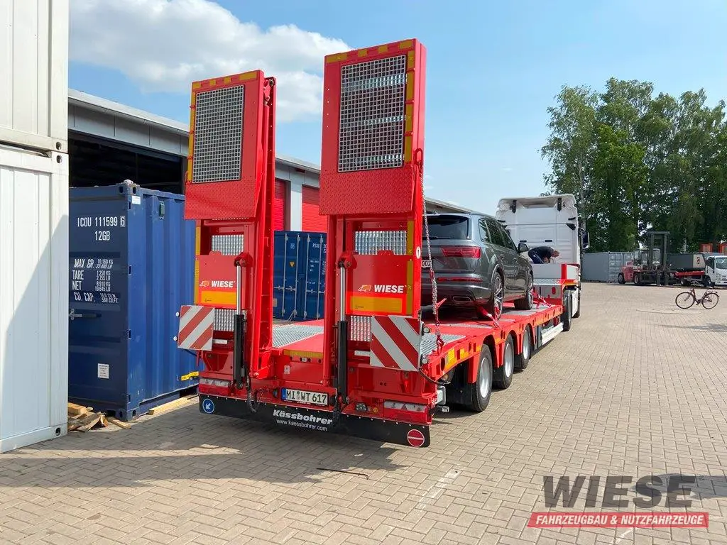 Kässbohrer Tiefbett mit hydr. Schwanenhals von Wiese Trailer Rent in Petershagen mieten ab 1825.00€