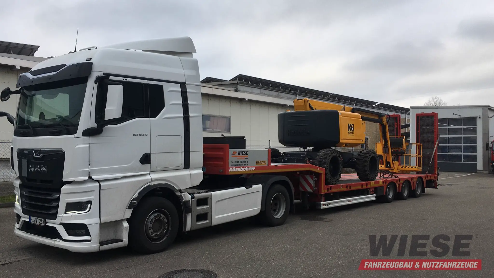 Wiese Abrollkipper von Wiese Trailer Rent in Petershagen mieten ab 1850.00€