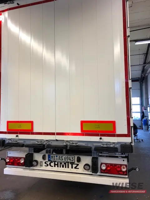 Schmitz von Wiese Trailer Rent in Petershagen mieten ab 500.00€