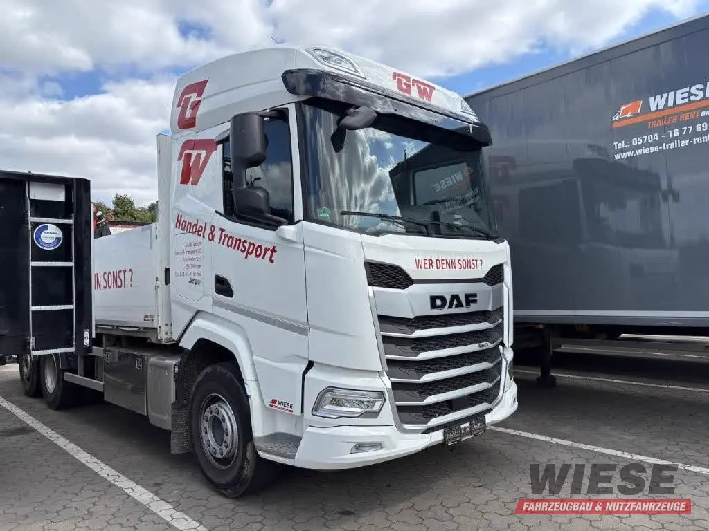 DAF Baustoffpritsche mit Fassi Ladekran F235 von Wiese Trailer Rent in Petershagen mieten ab 4025.00€