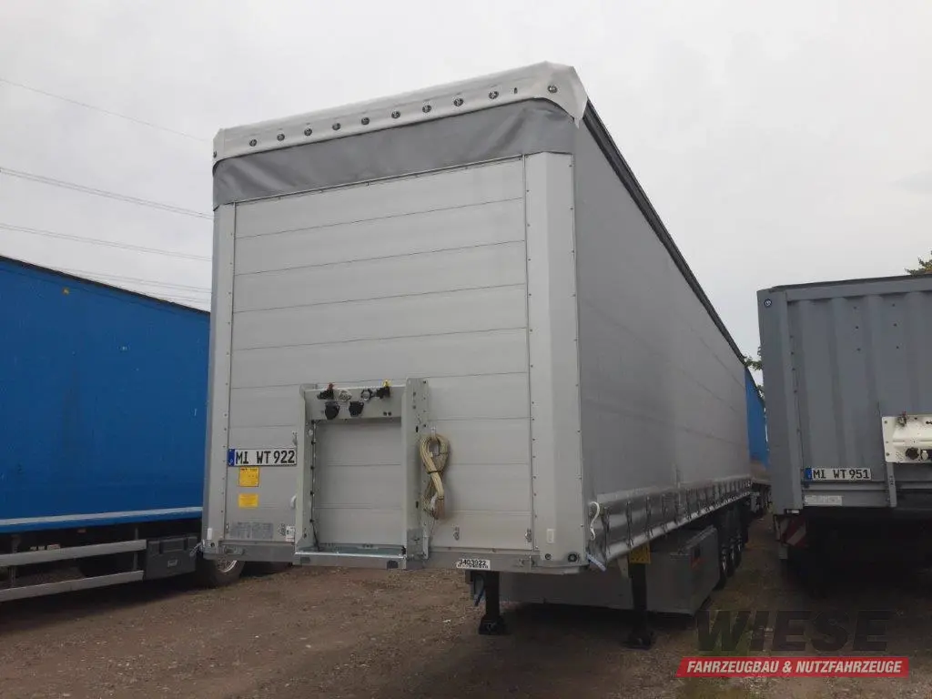 Schmitz Plane von Wiese Trailer Rent in Petershagen mieten