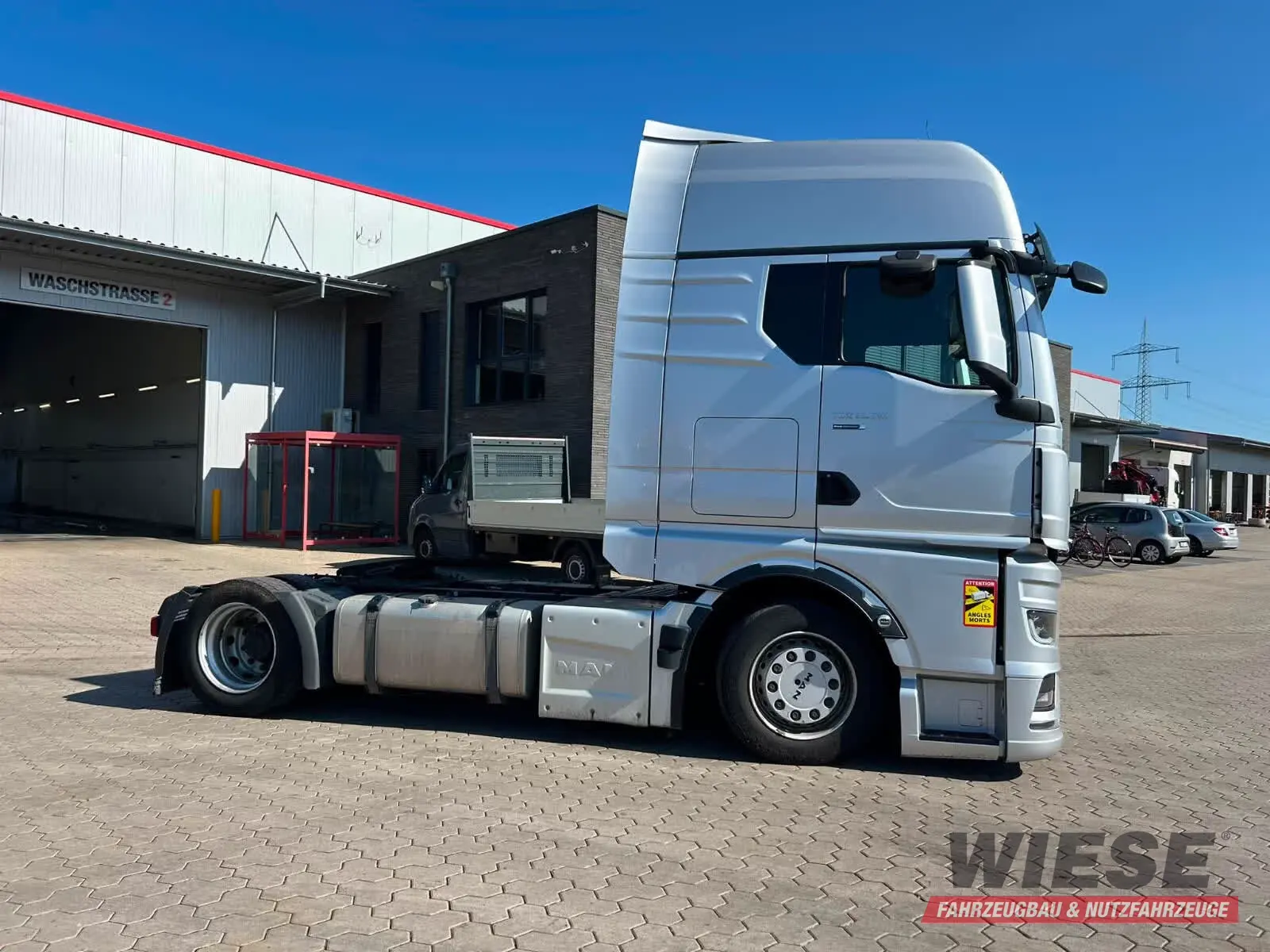 MAN Mega  SZM TGX 18.510 4x2 LL SA von Wiese Trailer Rent in Petershagen mieten ab 2900.00€