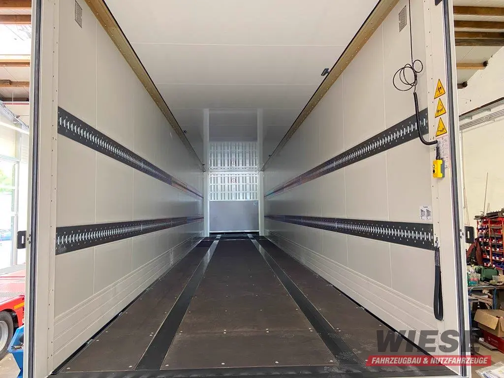 Krone Dry Liner von Wiese Trailer Rent in Petershagen mieten ab 1250.00€