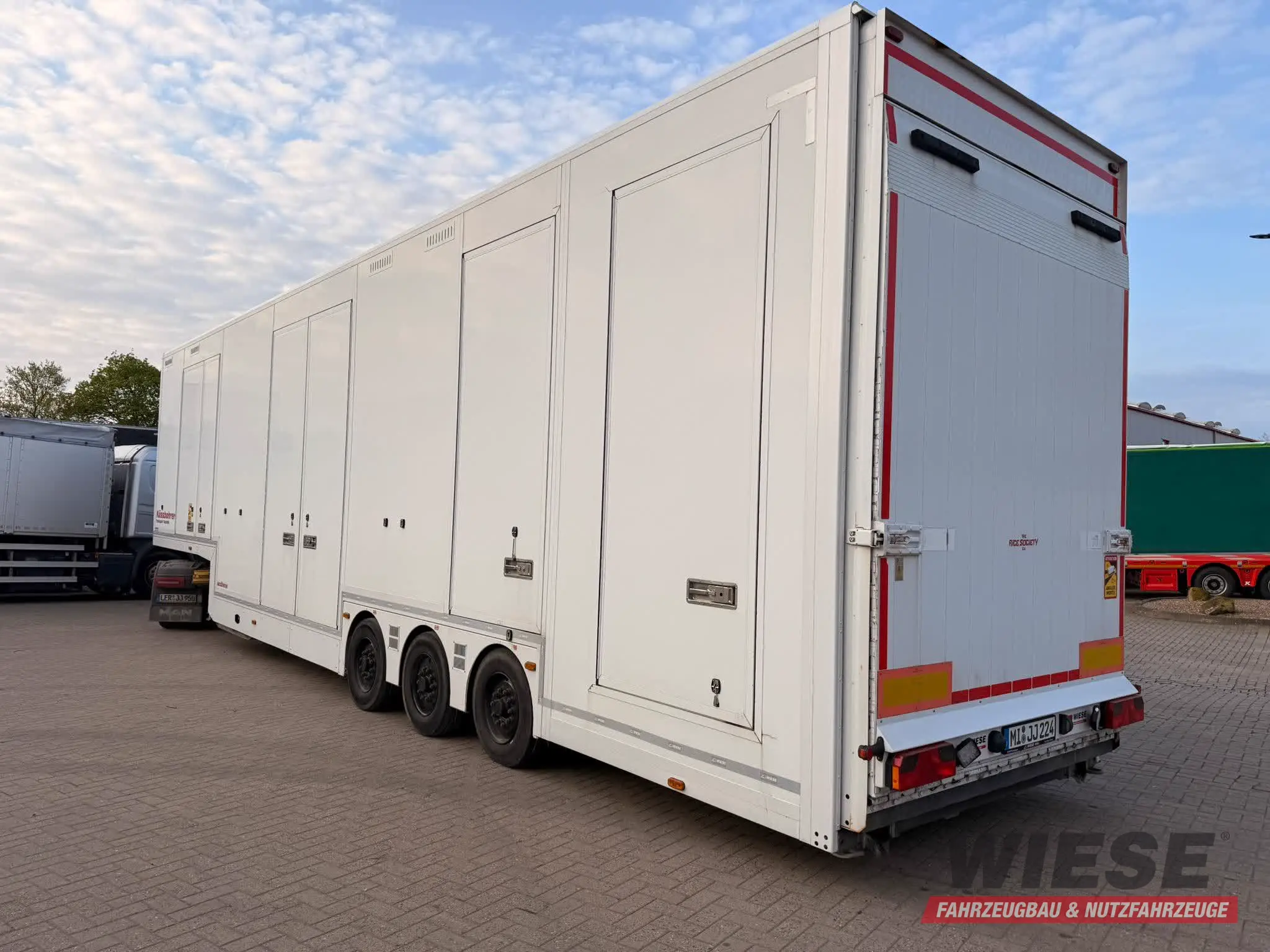 Kässbohrer Sattelanhänger von Wiese Trailer Rent in Petershagen mieten ab 2000.00€