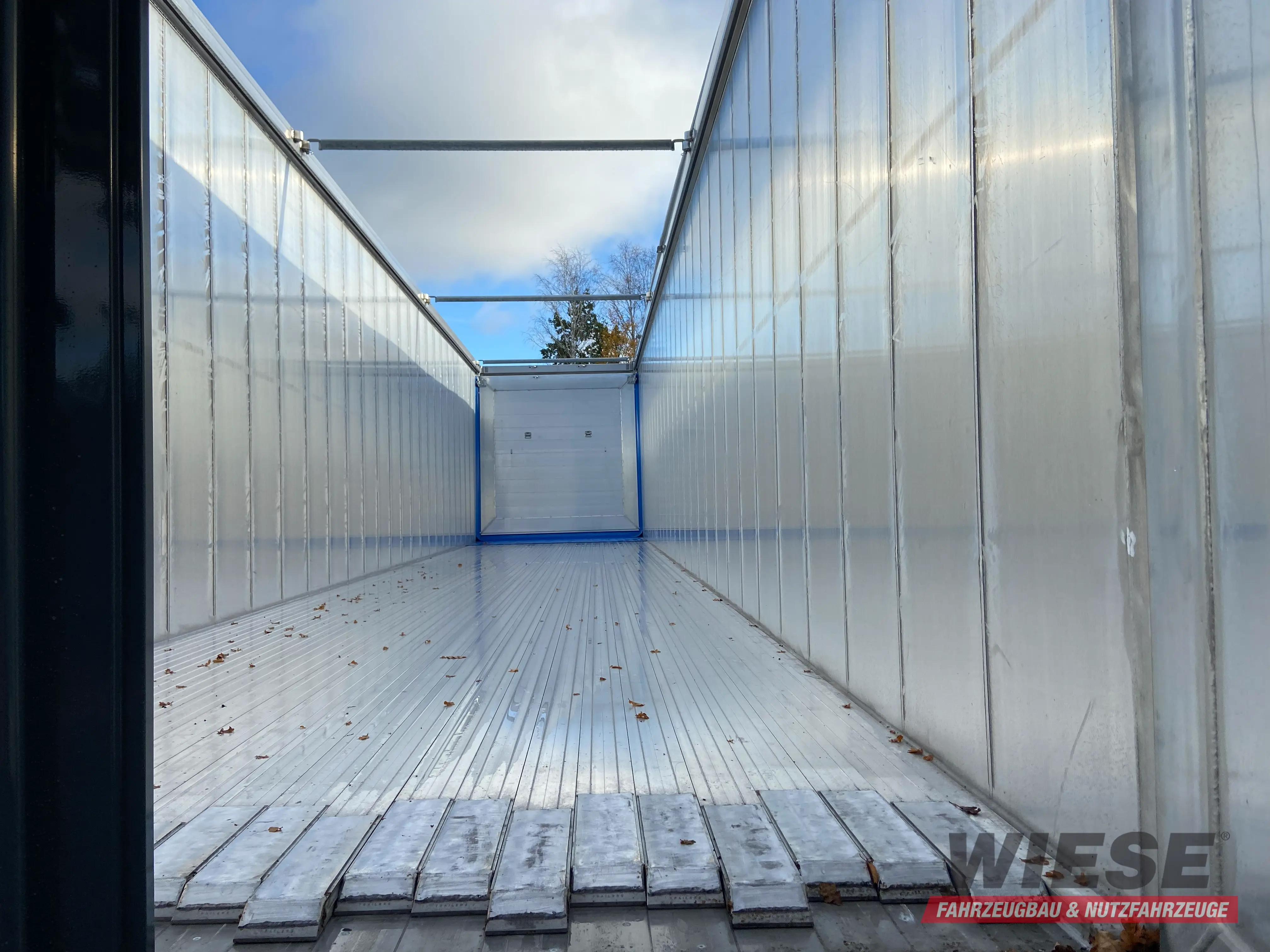 Knapen Schubboden von Wiese Trailer Rent in Petershagen mieten ab 1575.00€