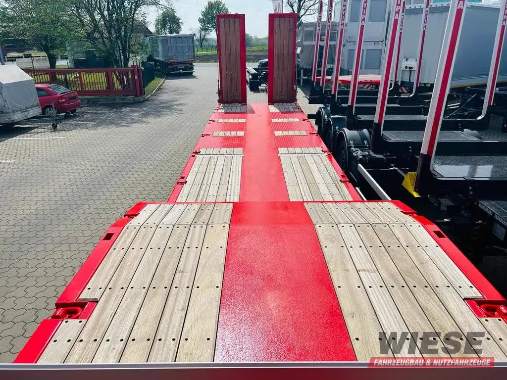 Kässbohrer Tiefbett Sattelauflieger von Wiese Trailer Rent in Petershagen mieten ab 1500.00€