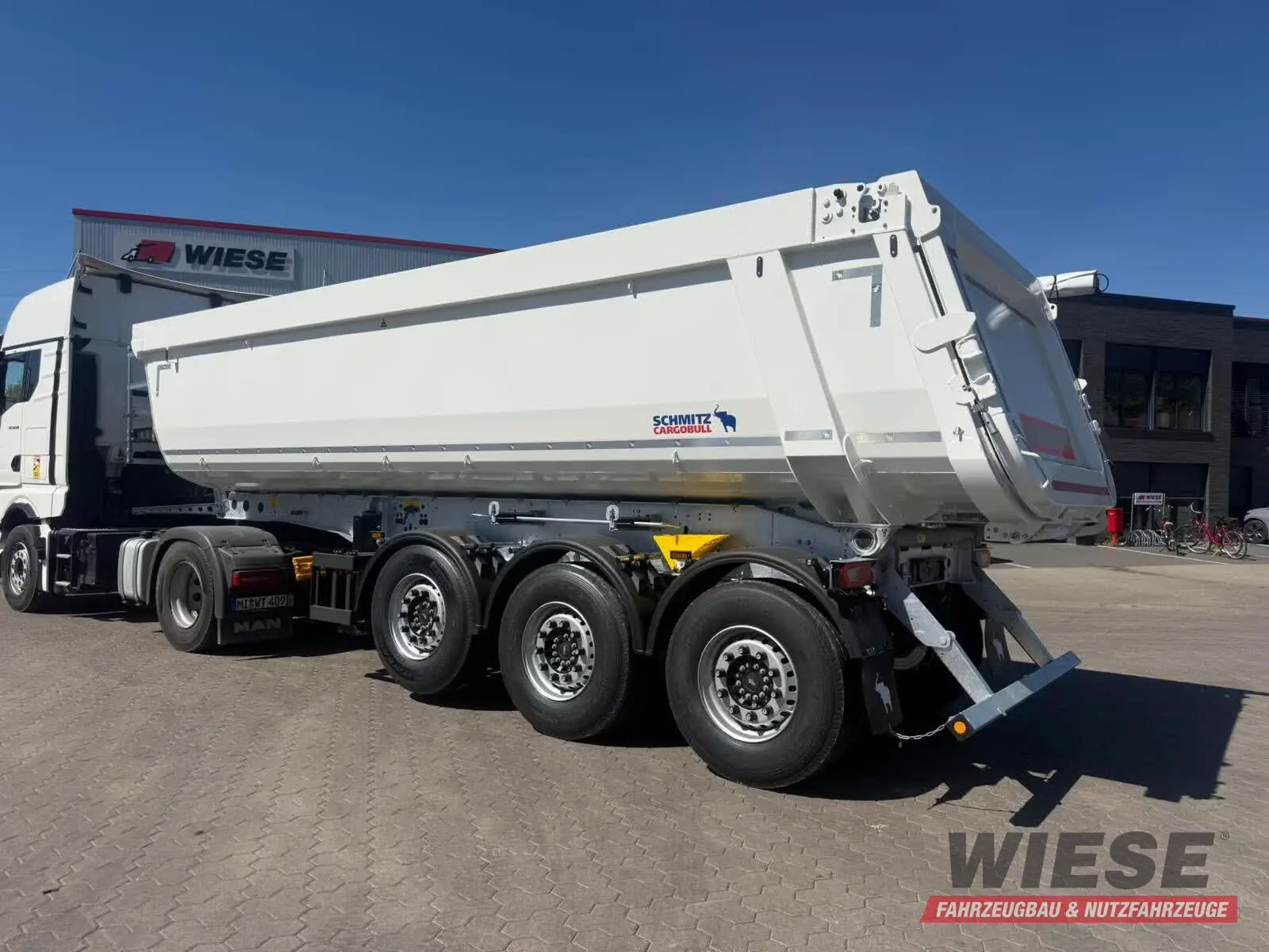 Schmitz Kipper von Wiese Trailer Rent in Petershagen mieten ab 1250.00€