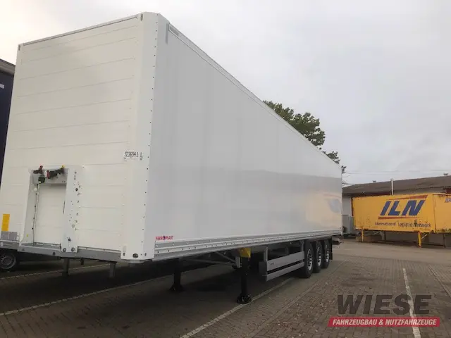 Schmitz von Wiese Trailer Rent in Petershagen mieten ab 500.00€