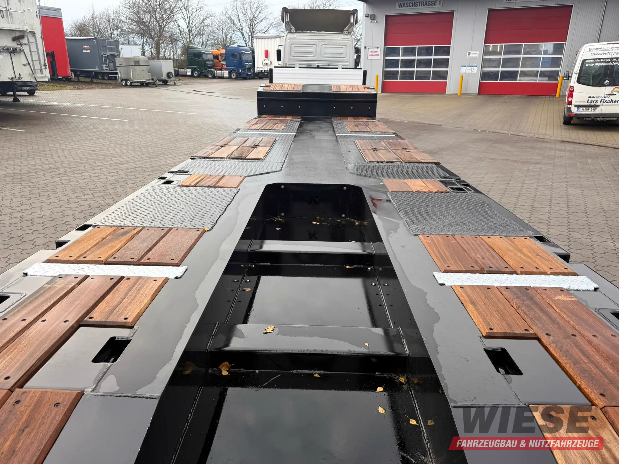 Kössbohrer SLAR3 Tele Tiefbett Radmulden von Wiese Trailer Rent in Petershagen mieten ab 1900.00€