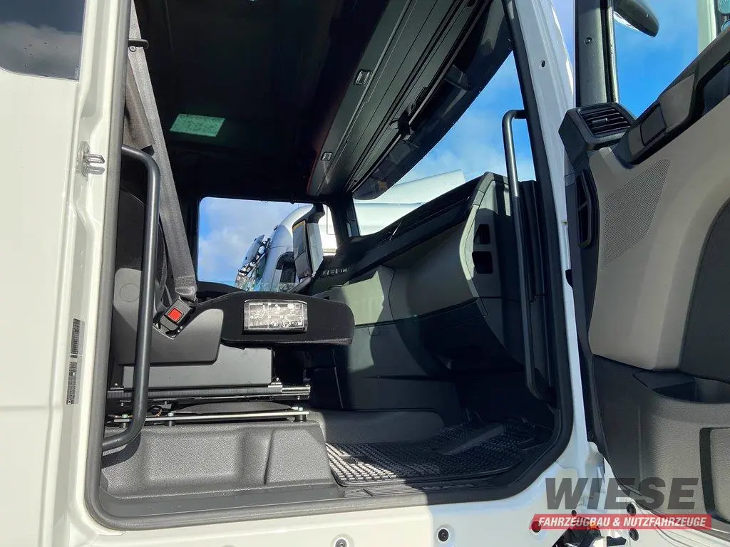MAN TGX von Wiese Trailer Rent in Petershagen mieten ab 2800.00€
