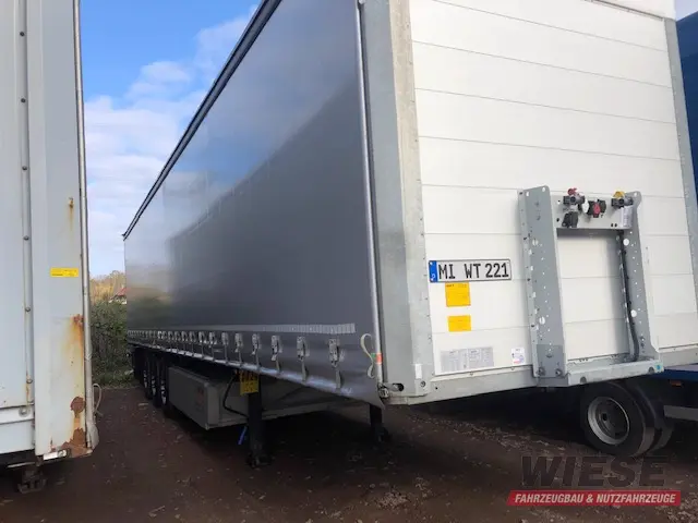 Schmitz Sattelanhänger Plane von Wiese Trailer Rent in Petershagen mieten ab 950.00€