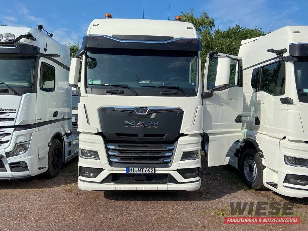 MAN Sattelzugmaschine von Wiese Trailer Rent in Petershagen mieten ab 3500.00€