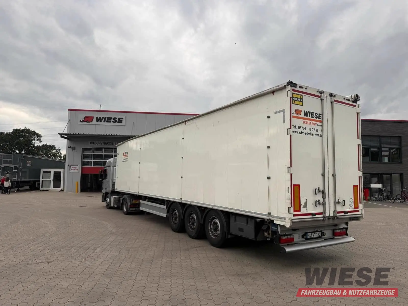 Kraker Schubboden von Wiese Trailer Rent in Petershagen mieten ab 1575.00€
