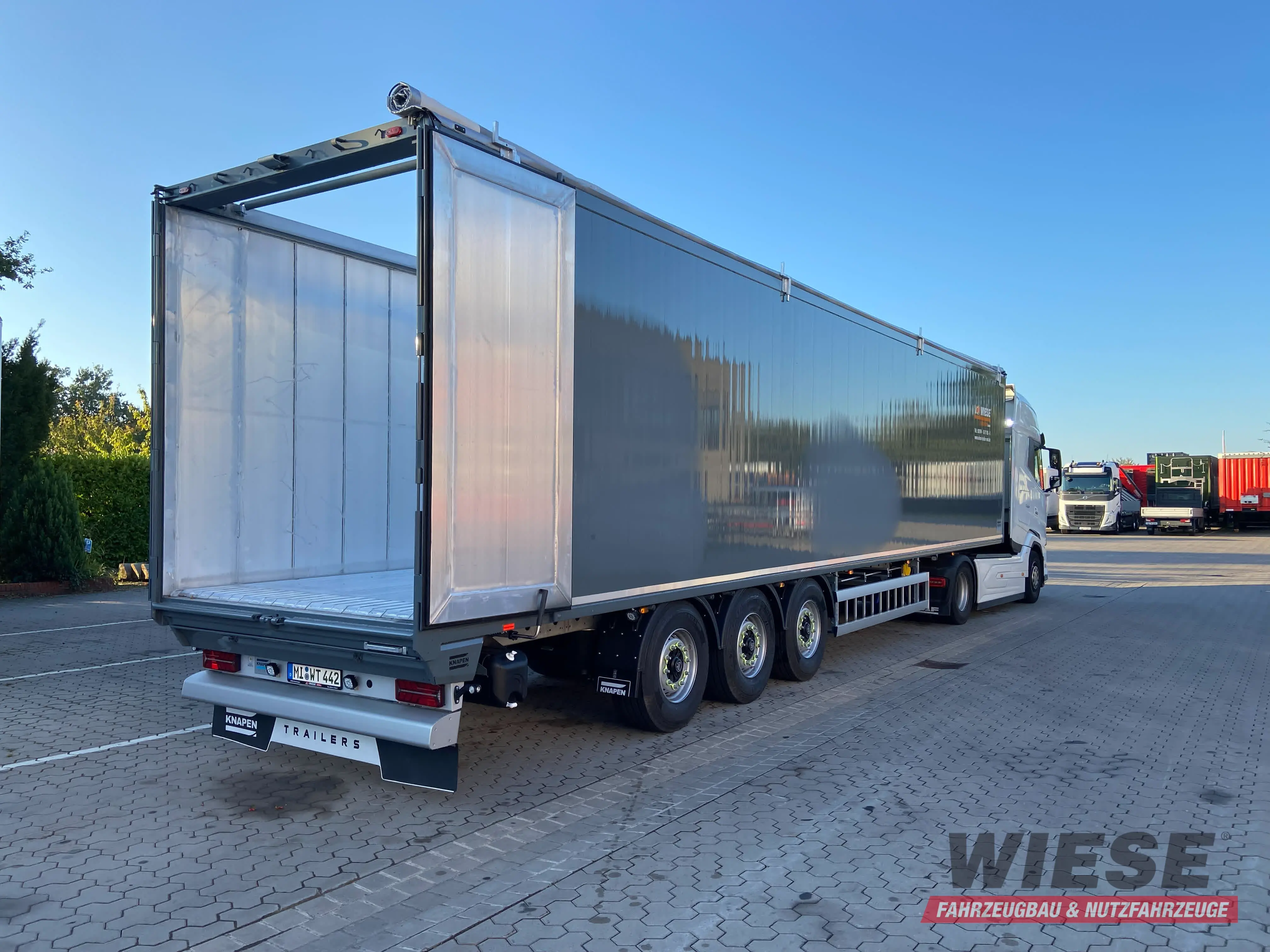 Knapen Schubboden von Wiese Trailer Rent in Petershagen mieten ab 1575.00€