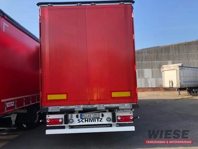 SCHMITZ Seitenplane Anhänger von Wiese Trailer Rent in Petershagen mieten ab 500.00€