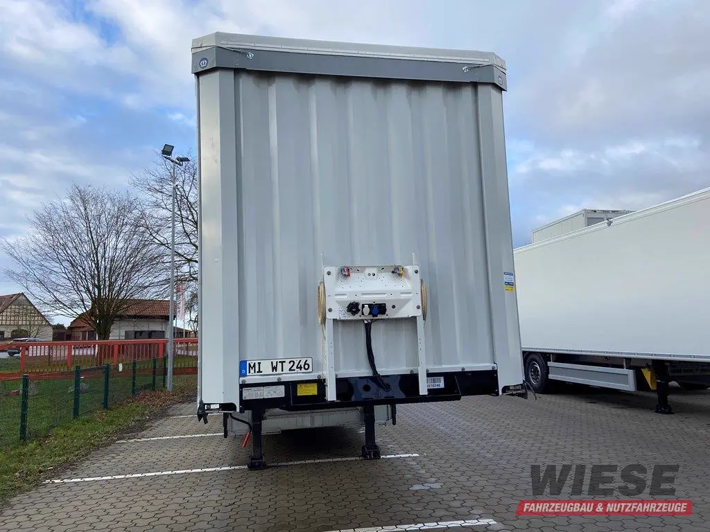 Krone Planenauflieger Profi Liner Basis von Wiese Trailer Rent in Petershagen mieten ab 750.00€