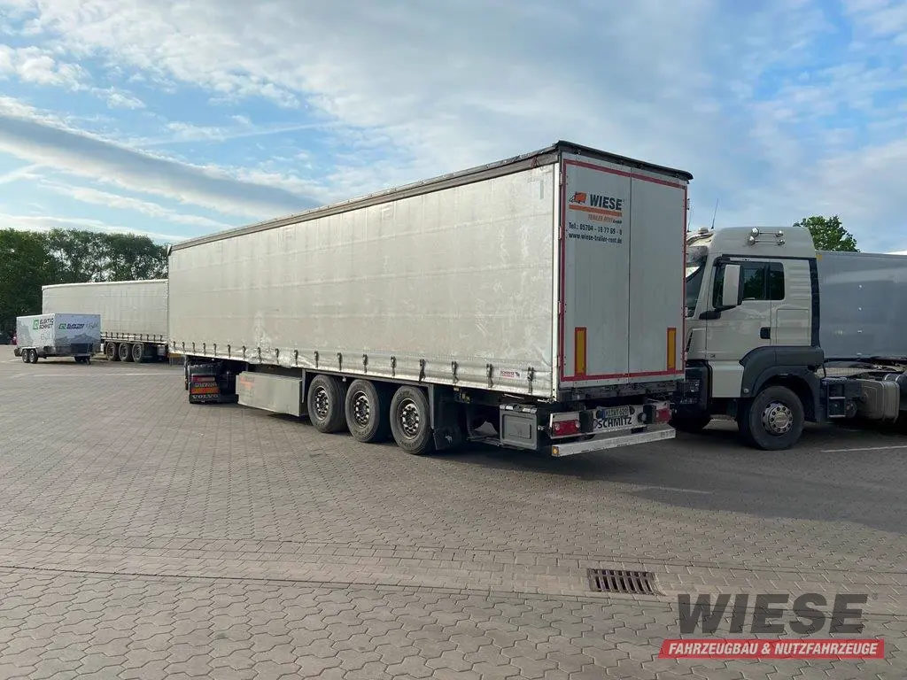 Schmitz Plane von Wiese Trailer Rent in Petershagen mieten