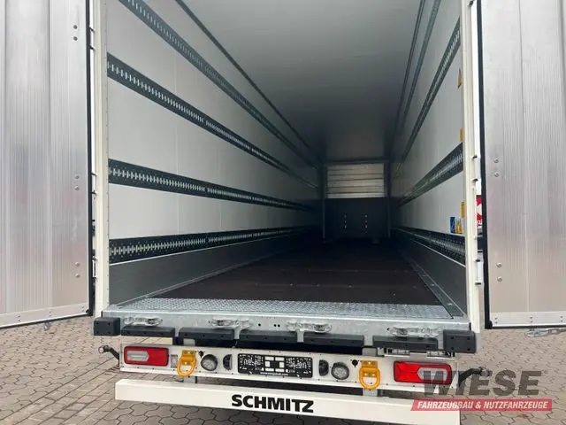 Schmitz Cargobull Mega Koffer - Trockenfrachter FERROPLAST von Wiese Trailer Rent in Petershagen mieten ab 1150.00€