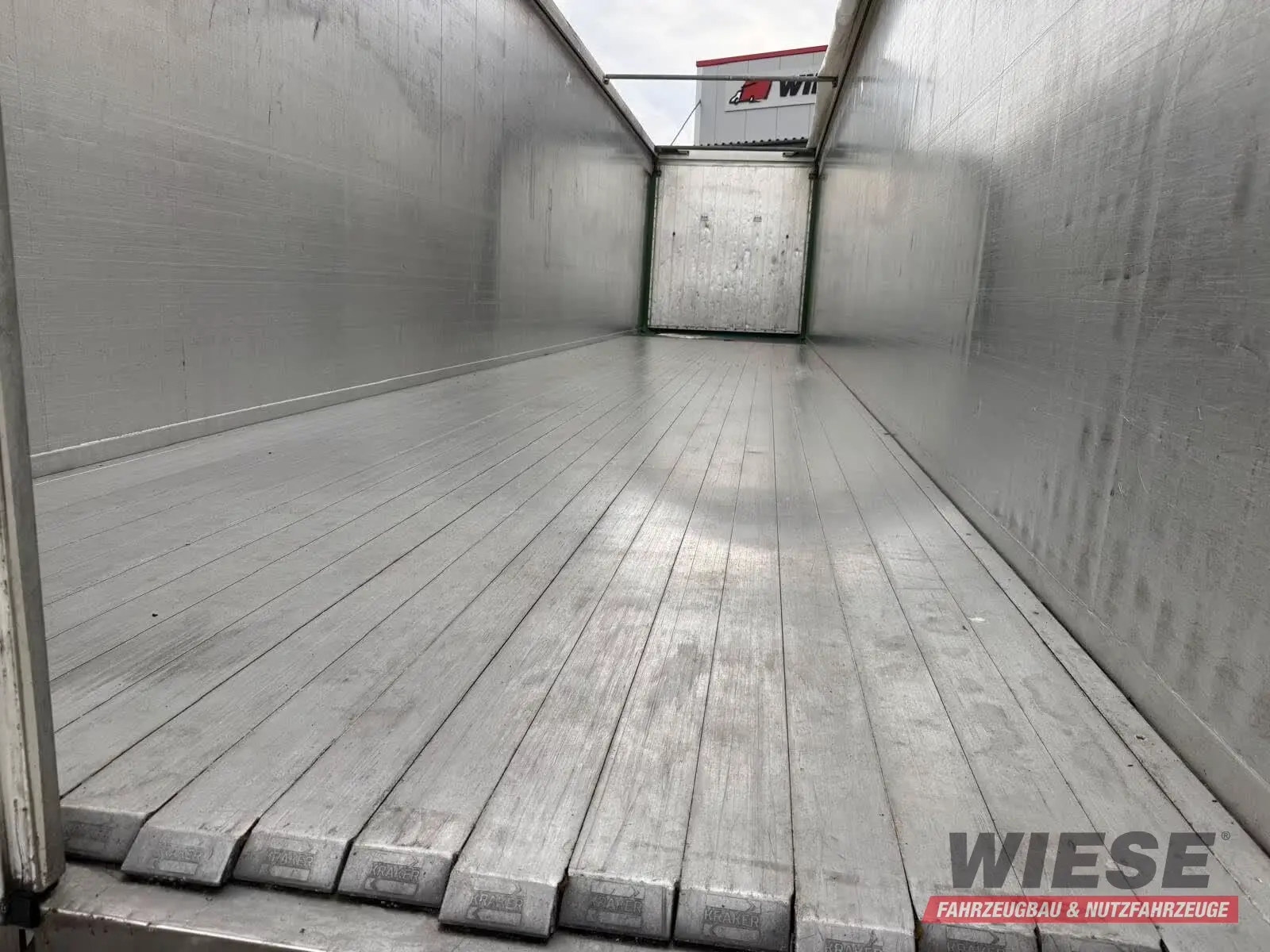 Kraker Schubboden von Wiese Trailer Rent in Petershagen mieten ab 1575.00€