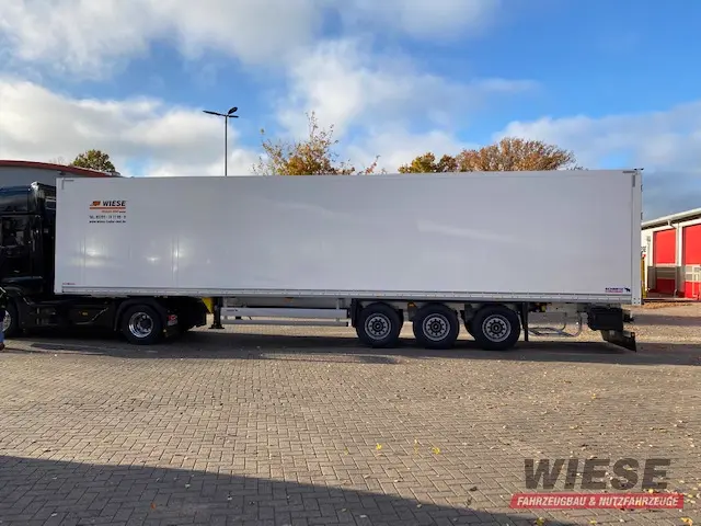 Schmitz Dreiachs von Wiese Trailer Rent in Petershagen mieten ab 845.00€
