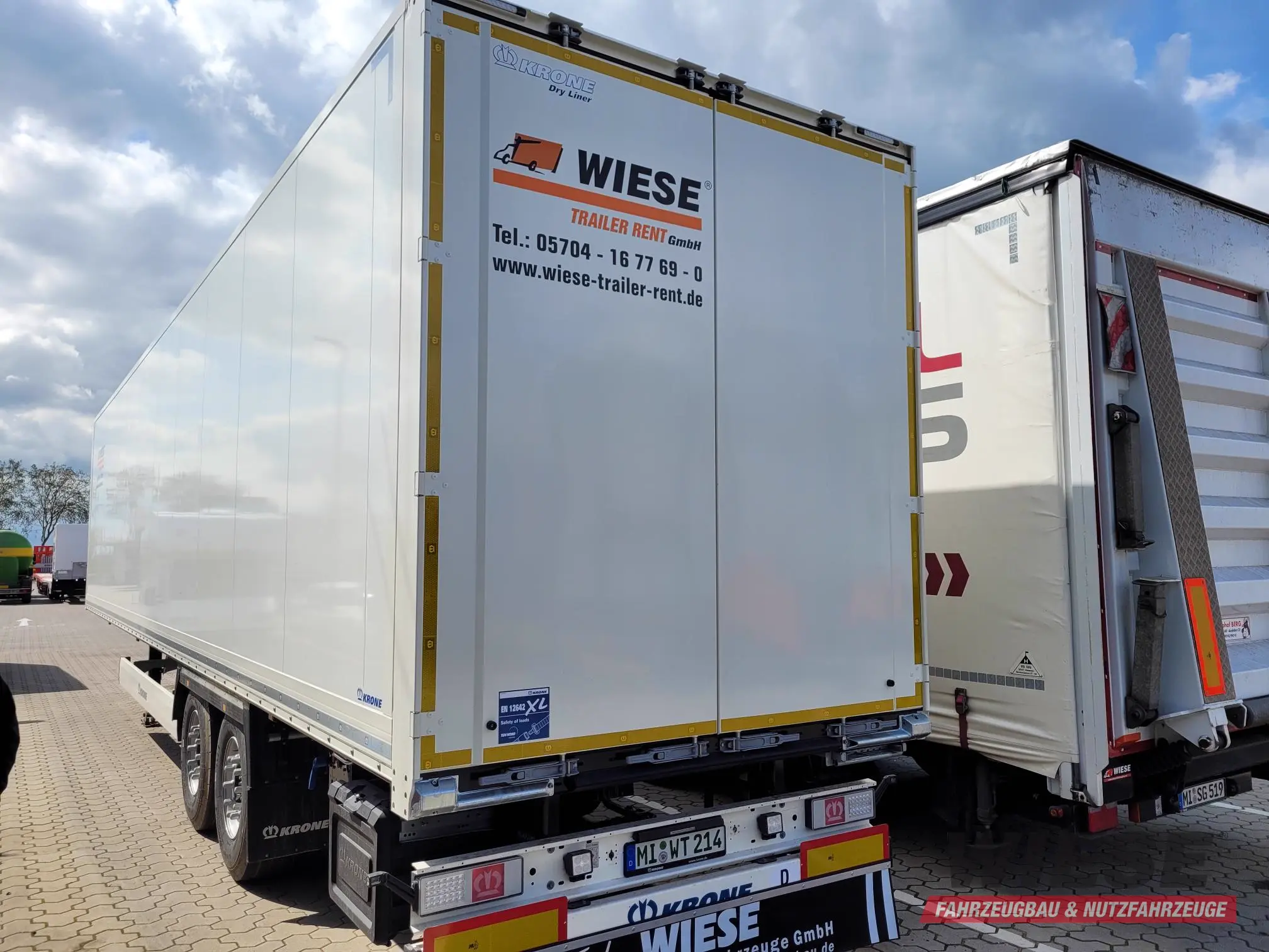 Krone Dry Liner von Wiese Trailer Rent in Petershagen mieten ab 850.00€